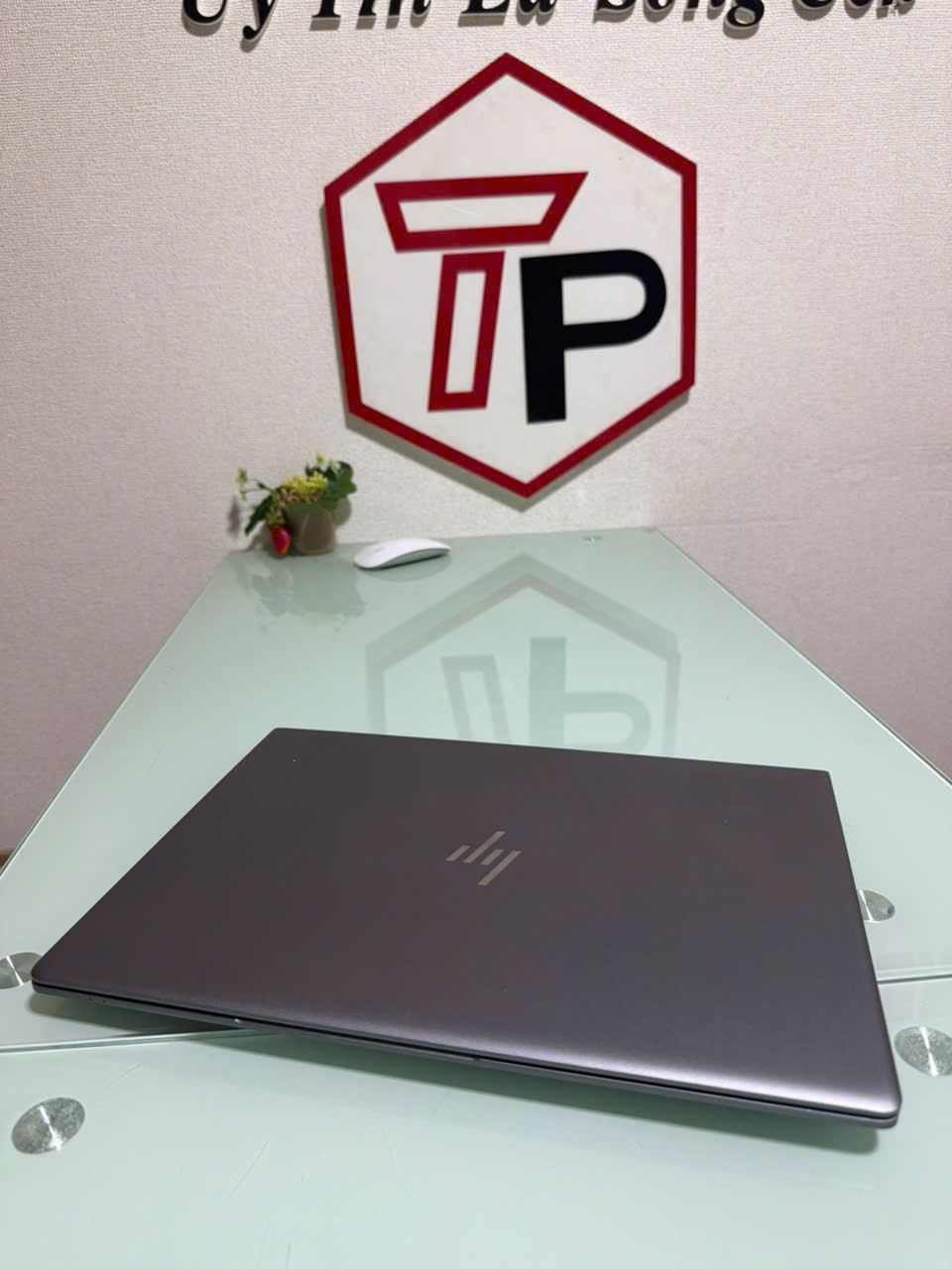 HP ZBook 14U G6 / Core i7-8665U (up to 4.80Ghz | 4 nhân 8